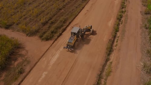 Niveleuse Cane Farm nivelant le terrain agricole
