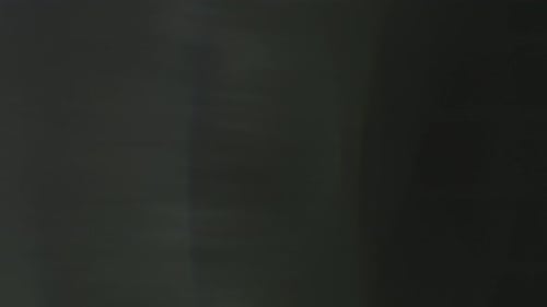 Colleción Lucent Warm: lente con destellos suaves con efecto parpadeante capturados con un objetivo Prime de 100 mm