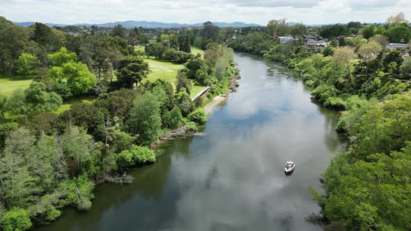 Hamilton Nova Zel ndia Vista A rea Sobre O Rio Waikato Com Arredores hamilton-nova-zel-ndia-vista-a-rea-sobre-o-rio-waikato-com-arredores
