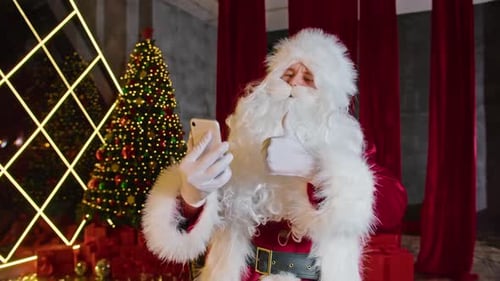 Santa Claus Speaks By Video Call