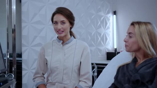 Get a Professional Skin Care Consultation at a Modern Relaxing Spa Environment Today