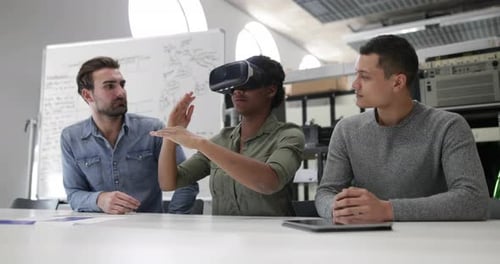 Team tests virtual reality in office environment