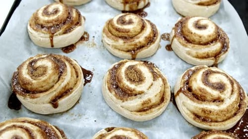Freshly Baked Cinnamon Rolls on Tray, Close Up