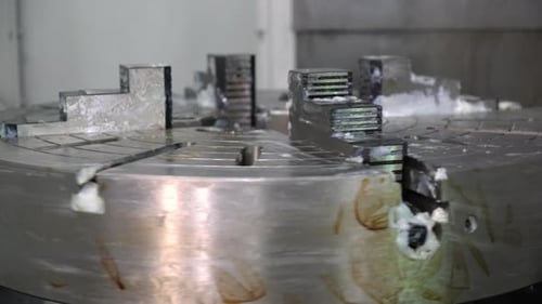 Drehmaschine, die in der Industrie arbeitet