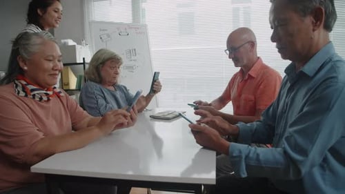 Group Learns Technology Together