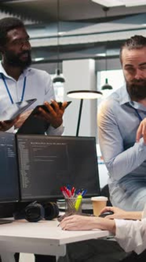 Empresa emergente de vídeo vertical: recién llegada, hacer amigos en la oficina y aprender a utilizar el aprendizaje automático