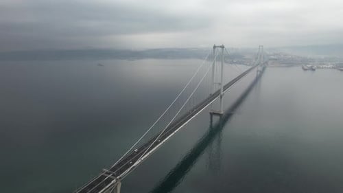 Hängebrücke aus der Luft