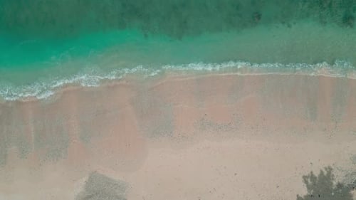 Beautiful ocean waves