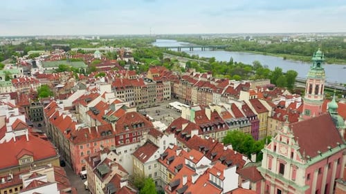 Market Square and the Old Town in the cultural and historical center of Warsaw