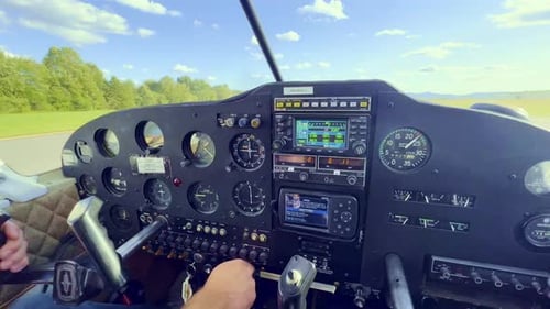 private pilot takeoff of piper cherokee 180 from paved runway
