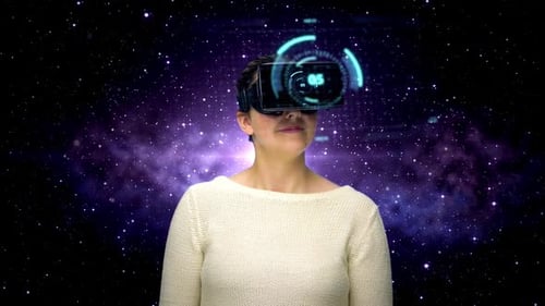 Concepto de tecnología, realidad aumentada y entretenimiento - Happy Young Woman