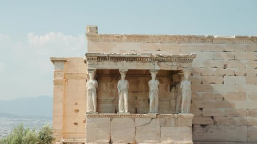 L'Érechthéion avec le porche des jeunes filles, Athènes, Grèce
