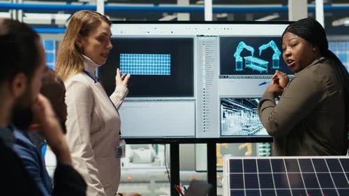 Investors Meet to Discuss Automation Strategies for Solar Panel Production
