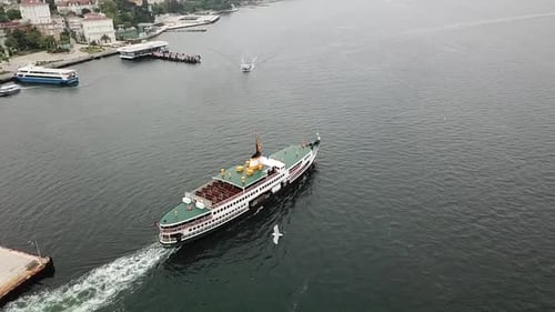 cruise ship in istanbul