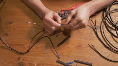 Crimping electrical but connector wiring copper wiring