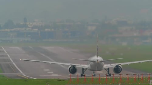 Décollage d'un avion de passagers