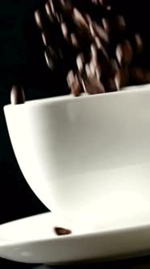 Vertikale Ansicht von Kaffeebohnen