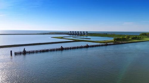 Voler plus près des digues sur le lac de Lelystad, aux Pays-Bas.