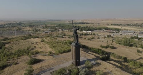 Vue aérienne de la statue de la Mère Arménie, Arménie.
