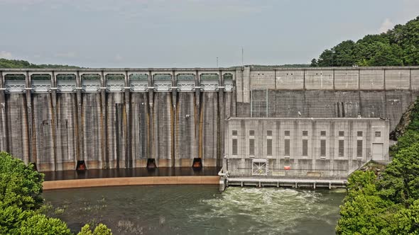Allatoona Dam Georgia Aerial v6 forward moving low level drone flying ...