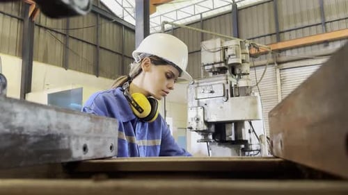 Lathe Metalwork Industry Worker