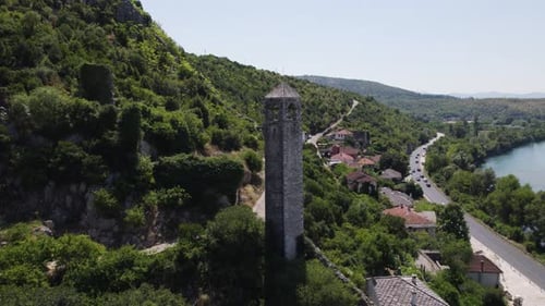 Luftpanorama: Sahat Kula Tower, Počitelj, Bosnien-Herzegowina