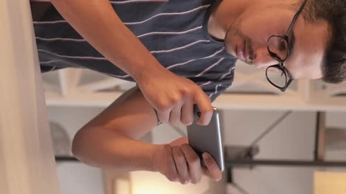 Jogos móveis verticais Addicted Man Virtual