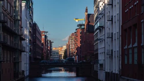 Stunning Daytime Timelapse of Hamburg Canals and Architecture