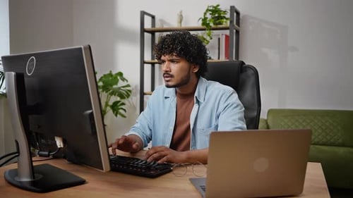 Programmer Faces Difficulties Working on Complex Project