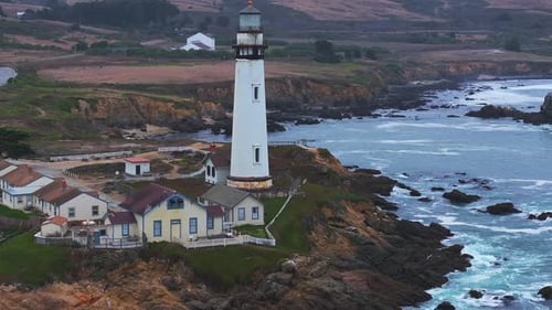 Pigeon Point Lighthouse in Kalifornien Moody West Coast bei Sonnenuntergang