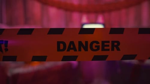 Danger Keep Out Crime Scene Noite de Halloween em casa mal-assombrada