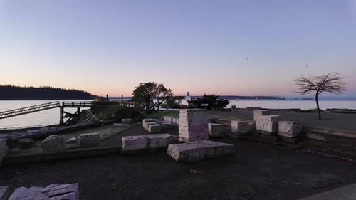 Cais panorâmicos de madeira em Ambleside ao pôr do sol, temporada de outono, West Vancouver, Vancouver