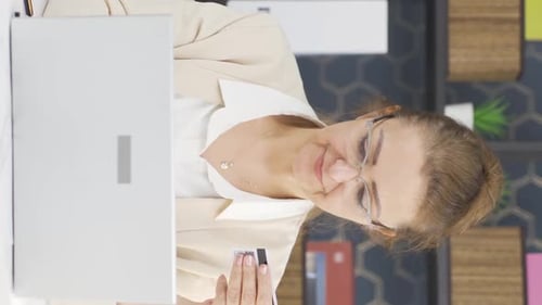 Vertical video of Business woman shopping online.