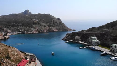 Vista aérea do porto da Baía de Balaklava, Crimea Media