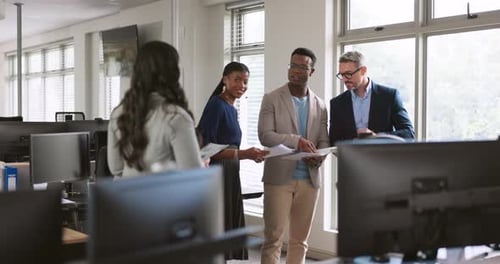 Focused Team Collaboration in a Modern Office