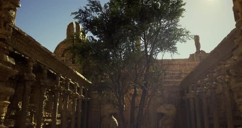 Ruines d'anciens temples entourées d'une végétation luxuriante sous un soleil chaud
