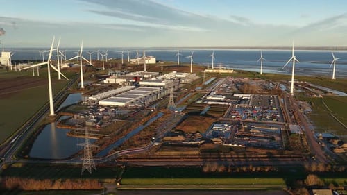 Vista aérea de la nueva expansión del centro de datos junto a Hyperscaler en Eemshaven