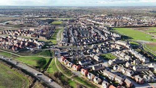 Nueva construcción alberga el avión teledirigido Wintringham St Neots UK, gran angular aéreo