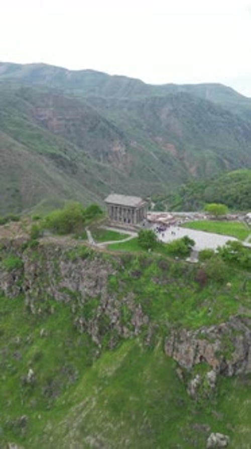 Vue sur un ancien temple en Arménie