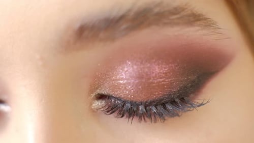 Glamorous Eye Opens and Looks Around