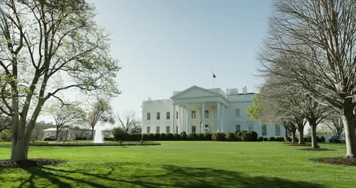 White House with Clear Blue Sky, Washington DC, U.S.A.