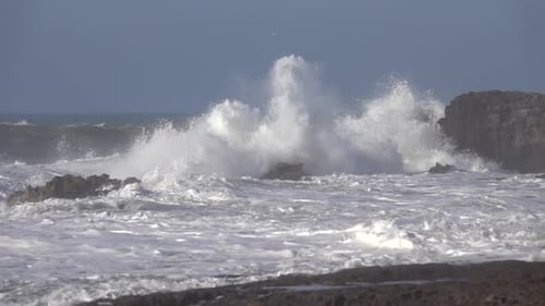 Splashes Atlantic Ocean Big Waves Slow Motion