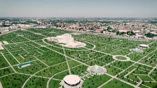 In the city, ornamental trees have been propagated for the sake of ecology, and the streets there ar