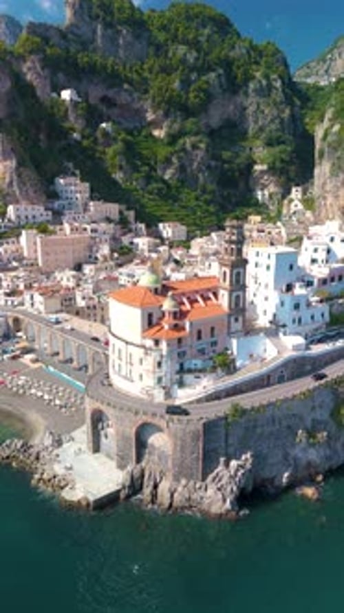 Discovering the Stunning Coastal Village of Amalfi Nestled in the Cliffs of Southern Italy