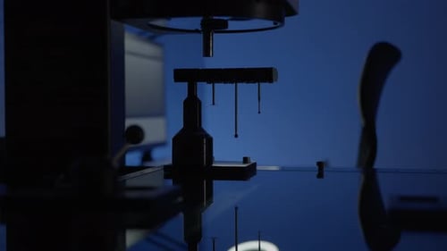 Inspection optique de précision d'un composant métallique CNC à l'aide d'un système de mesure SmartScope