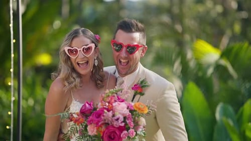 novelty sunglasses,fun photo,fun wedding photo,bride and groom,4k,slow motion,colorful photo,fun,hap