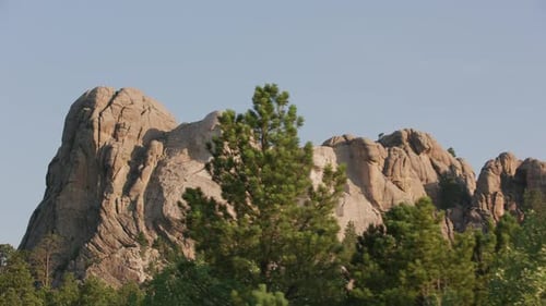 Majestätische Gesichter des Mount Rushmore National Memorial, die in die Granithügel von South Dakota gehauen sind
