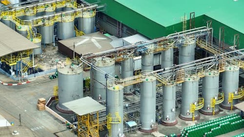 Une usine de lubrification par Drone à vision aérienne.