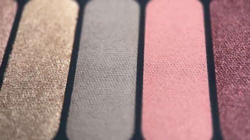 Makeup Palette with Glimmering Eye Shadow Colors