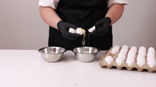 Separating Eggs Yolk from White for Baking
